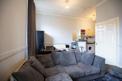 1 bedroom flat for sale, Crossgates, Larkhall ML9