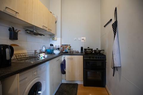 1 bedroom flat for sale, Crossgates, Larkhall ML9