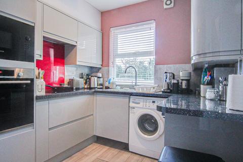2 bedroom maisonette for sale, South Road, Haywards Heath, RH16
