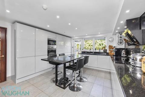 5 bedroom detached house for sale, Woodland Avenue, Hove BN3