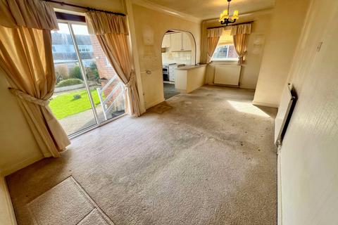 3 bedroom semi-detached house for sale, Summerville Avenue, Staining FY3