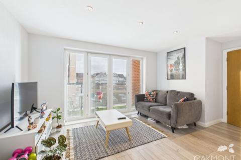 2 bedroom apartment for sale, Lorenzo House, Ilford