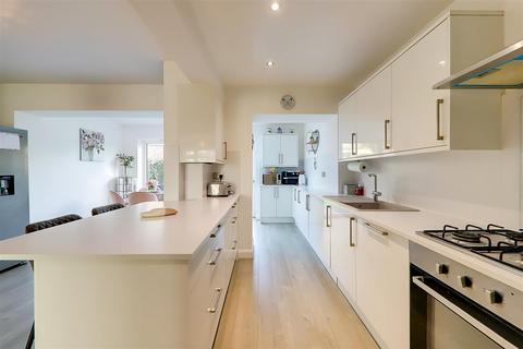 4 bedroom terraced house for sale, Clarendon Road, Worthing