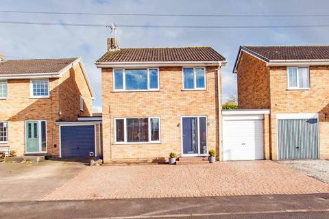 3 bedroom detached house for sale, Windmill Close, Bolsover, S44