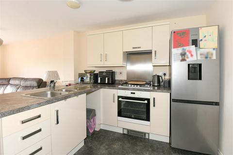 28 Heeks Crescent, Hilperton, Trowbridge, BA14 7UW