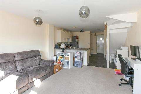 28 Heeks Crescent, Hilperton, Trowbridge, BA14 7UW