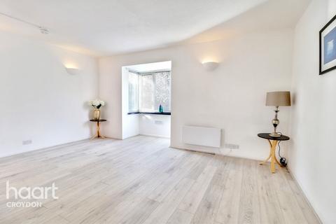 Studio for sale, Adams Way, Croydon