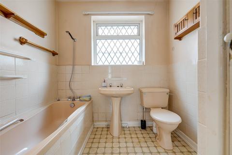 34 Half Moon Lane, Worthing, BN13 2EN