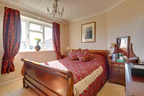 13 Onslow Gardens, Caversham, Reading, RG4 5HY