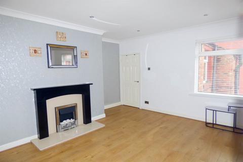 2 bedroom flat to rent, Red House Road, Hebburn