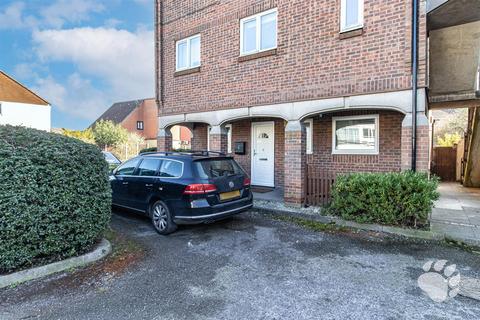 1 Brackley Crescent, Basildon, SS13 1RA