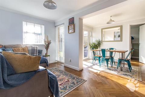 1 Brackley Crescent, Basildon, SS13 1RA