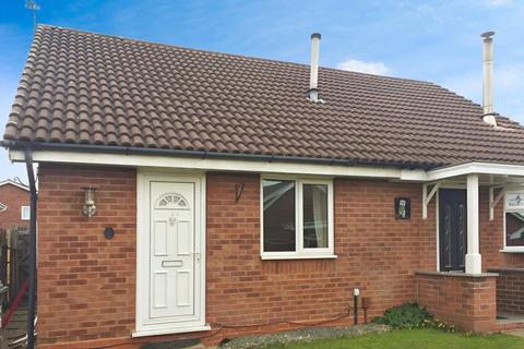 1 bedroom semi-detached house to rent, Logan Close, Wolverhampton WV10