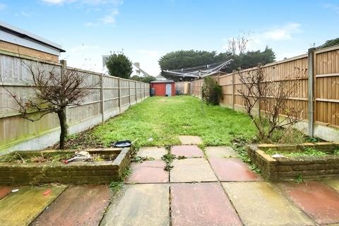 3 bedroom semi-detached house to rent, Newtown Road, Denham, Uxbridge, UB9