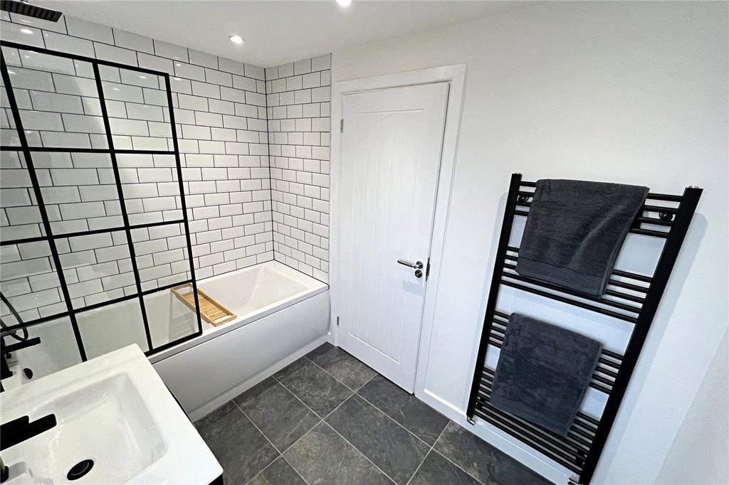 Bathroom2