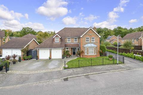 4 bedroom detached house for sale, Longfellow Drive, Kettering NN16