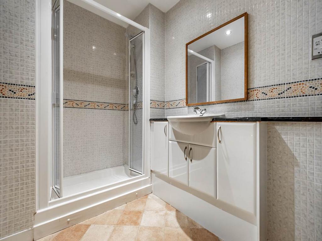 Sq ft shower room 64