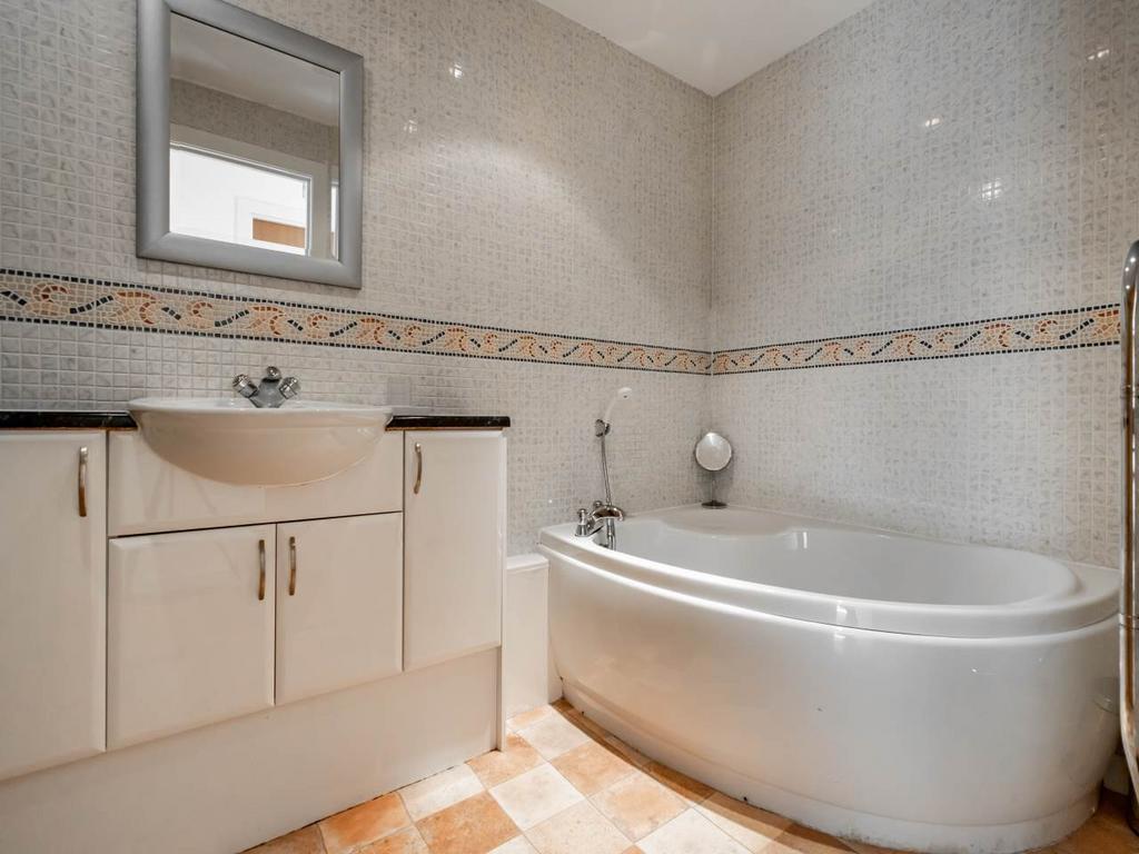 Sq ft family bath 64