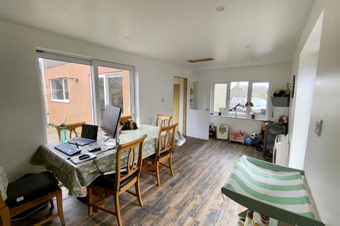 3 bedroom detached house to rent, Levant Close, Pendeen, TR19 7TG