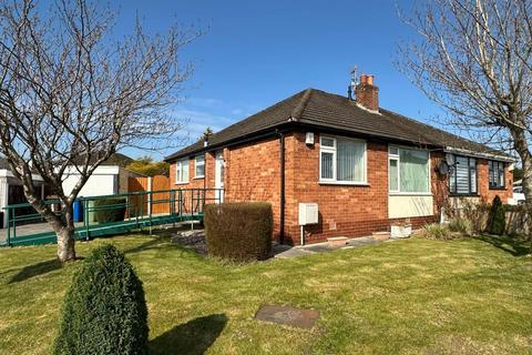 2 bedroom detached bungalow to rent, Avondale Drive, Tyldesley, Manchester, M29 7ES