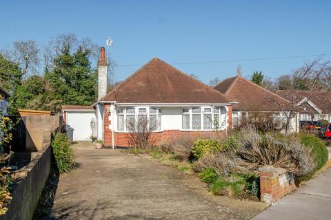 3 bedroom detached house for sale, Chaffinch Avenue, Croydon