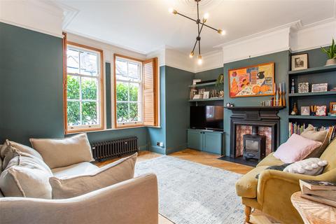 25 Ridgdale Street, London, E3 2TN