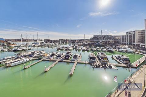 2 bedroom flat to rent, The Blake Building, Admirals Quay Ocean Way, Southampton