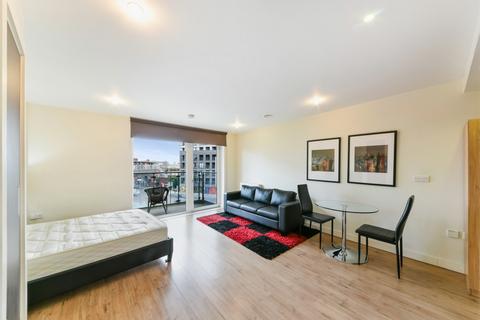 Studio to rent, Hudson Building, 1 Deals Gateway, Deptford, London, SE10