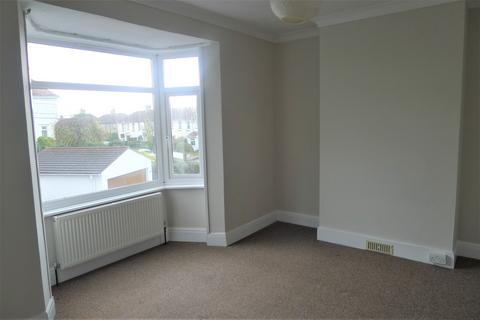 2 bedroom flat to rent, Pinewood Road, Newton Abbot TQ12