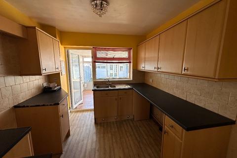 3 bedroom end of terrace house for sale, St. Georges Walk, Canvey Island