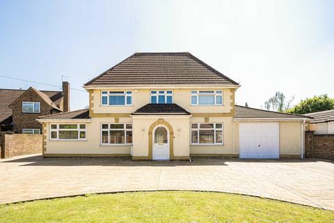 5 bedroom detached house for sale, Raleigh Way, Hanworth Park TW13