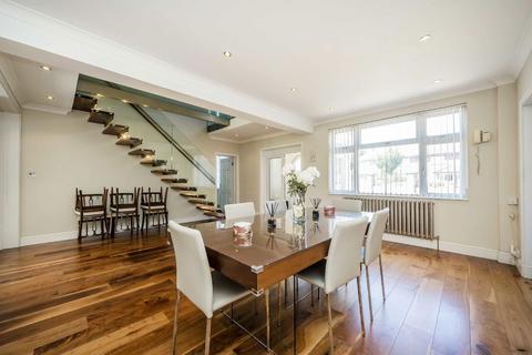 5 bedroom detached house for sale, Raleigh Way, Hanworth Park TW13