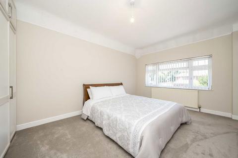 5 bedroom detached house for sale, Raleigh Way, Hanworth Park TW13