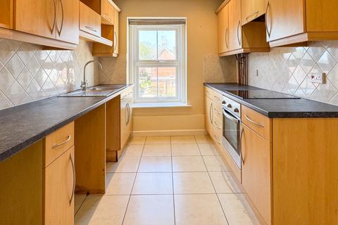 2 bedroom flat for sale, Salisbury Street, Blandford Forum