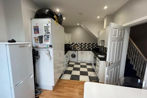 1 bedroom flat to rent, Sandringham Road, Gosforth NE3