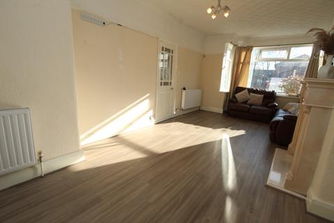 4 bedroom semi-detached house to rent, Barton Road, Stretford, M32 9SP