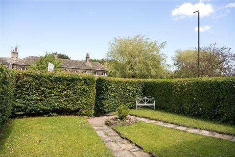 2 bedroom terraced house for sale, The Avenue, Harewood, Leeds, LS17