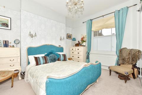 3 bedroom apartment for sale, Victoria Parade, Ramsgate, Kent