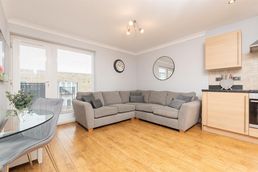Kitchen / Lounge / Diner