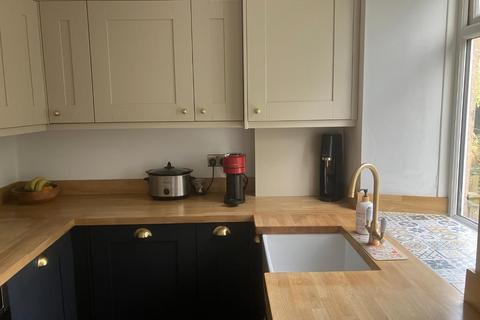 28 Canada Road, Rawdon, Leeds, LS19 6LR