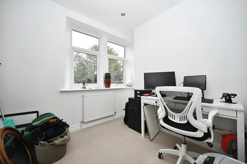 28 Canada Road, Rawdon, Leeds, LS19 6LR