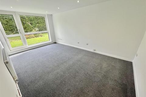 2 bedroom apartment for sale, Grosvenor Court, 75 Ashton Lane, Sale