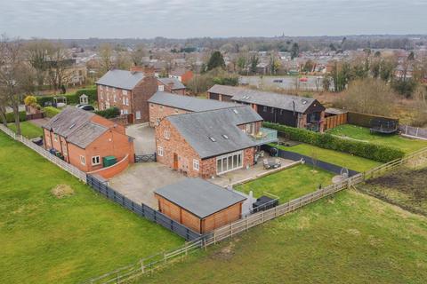 3 bedroom barn conversion for sale, Higher Green Lane, Manchester M29