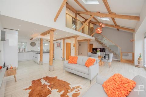 3 bedroom barn conversion for sale, Higher Green Lane, Manchester M29