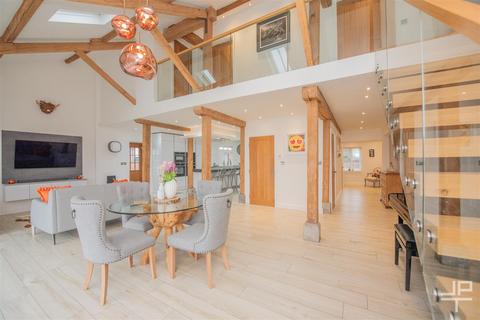 3 bedroom barn conversion for sale, Higher Green Lane, Manchester M29