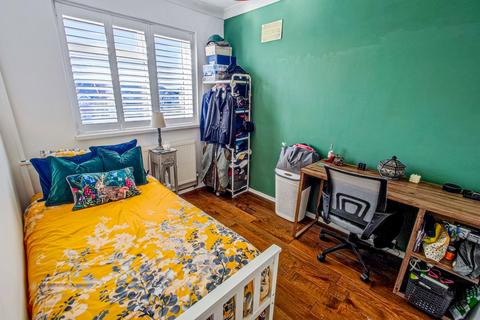 2 bedroom maisonette for sale, Westmount Road, Eltham, SE9