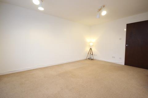 2 bedroom flat to rent, Wellington Street, Wishaw, ML2