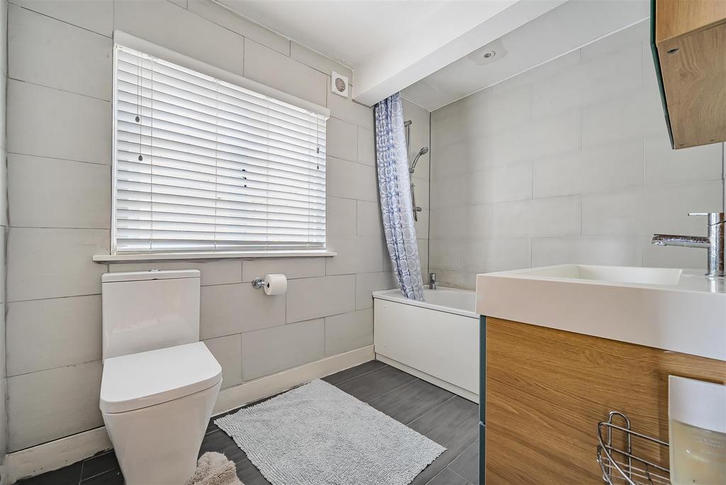 Bathroom 1st Floor