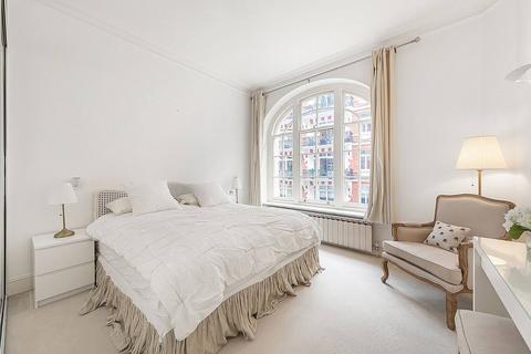 3 bedroom flat to rent, Basil Street, Knightsbridge, London, SW3