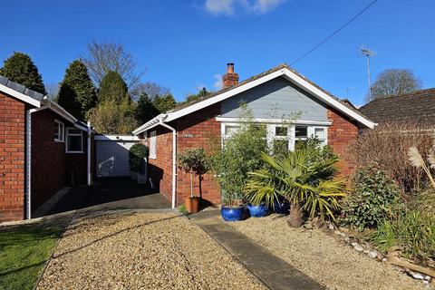 2 bedroom detached bungalow for sale, Holly Close, Kinver, Stourbridge